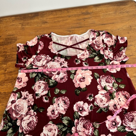 J Mode Size 2X Floral Short Sleeve Criss Cross Lattice Scoop Neckline Mini Dress - Picture 9 of 10